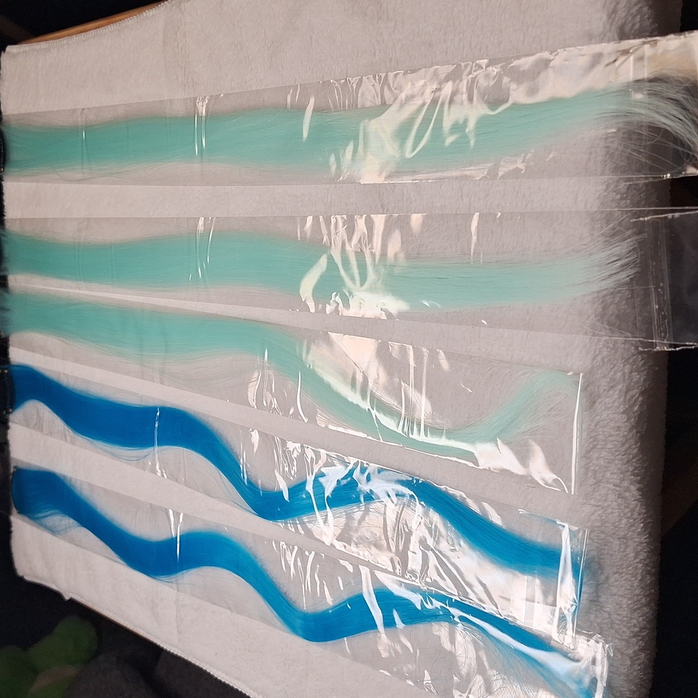 22-inch blue (2) and mint green (3) new in plastic clip in hair extensio…